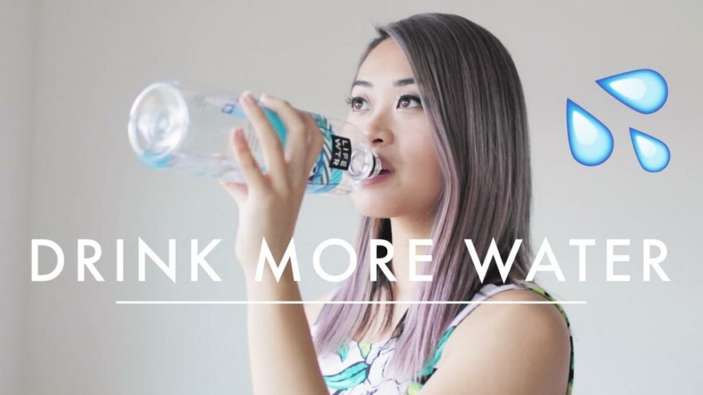 We kunnen het niet vaak genoeg zeggen: de meeste mensen zijn feitelijk gedehydrateerd omdat ze te weinig water drinken